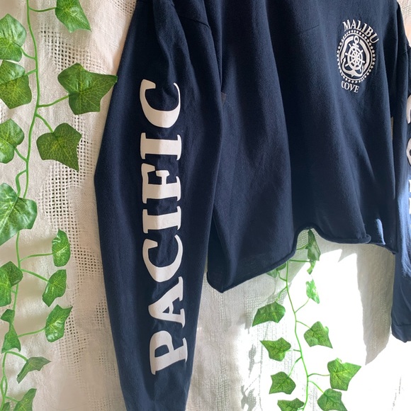 Pacific Coast cropped long sleeve shirt - Picture 3 of 5